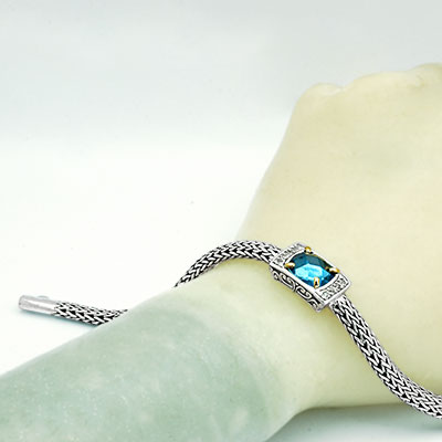 Gold & Silver bracelet, scale dragon chain round 6mm, spring lock with 18K gold hammer motif and white topaz pave stones